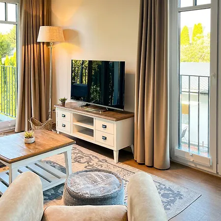 Baltischer Hof 31 *